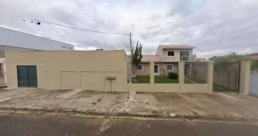Casa Residencial com 3 quartos  à venda, 131.00 m2 por R$780000.00  - Uvaranas - Ponta Grossa/PR