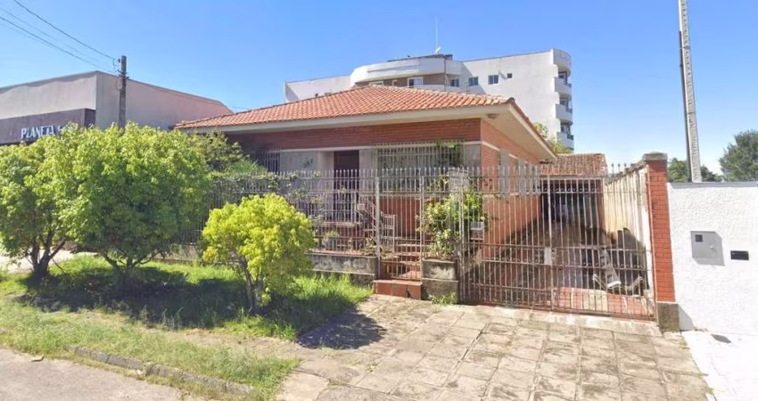 Casa Residencial com 3 quartos  à venda, 114.00 m2 por R$600000.00  - Jardim Carvalho - Ponta Grossa/PR