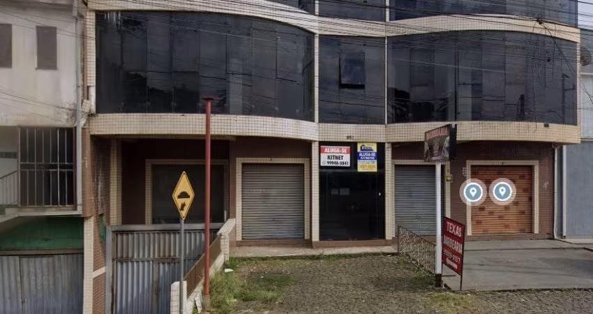 Kitinet. com 1 quarto  para alugar, 40.00 m2 por R$700.00  - Boa Vista - Ponta Grossa/PR