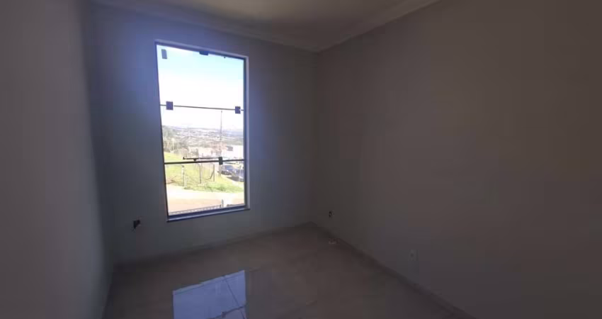 Sobrado com 3 quartos  à venda, 110.00 m2 por R$550000.00  - Uvaranas - Ponta Grossa/PR