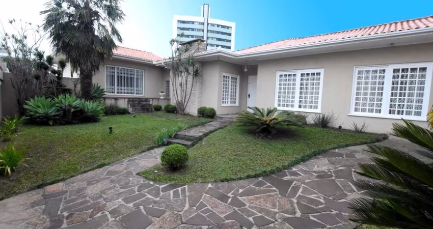 Casa Residencial com 3 quartos  à venda, 445.22 m2 por R$2700000.00  - Centro - Ponta Grossa/PR