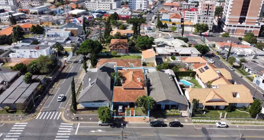 Casa Residencial com 4 quartos  à venda, 430.00 m2 por R$1800000.00  - Jardim Carvalho - Ponta Grossa/PR