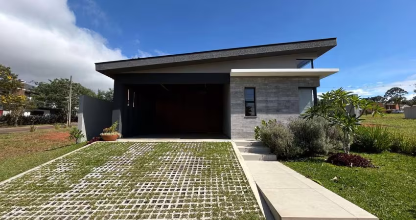 Casa Residencial à venda, 128.24 m2 por R$990000.00  - Jardim Carvalho - Ponta Grossa/PR