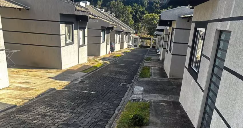 Casa residencial com 2 quartos  à venda, 50.00 m2 por r$200000.00  - jardim carvalho - ponta grossa/pr