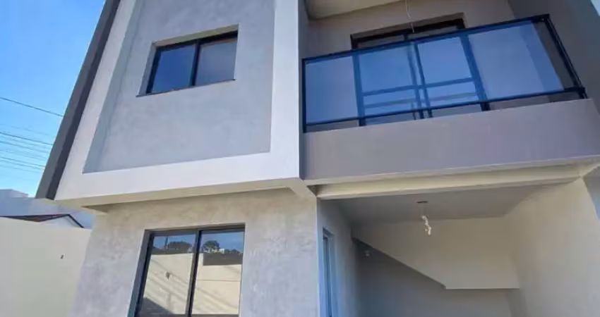 Sobrado com 3 quartos  à venda, 83.00 m2 por R$310000.00  - Uvaranas - Ponta Grossa/PR
