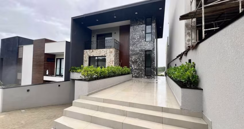Casa Residencial com 3 quartos  à venda, 254.00 m2 por R$2390000.00  - Colonia Dona Luiza - Ponta Grossa/PR