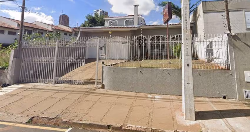 Casa Residencial com 4 quartos  para alugar, 390.00 m2 por R$5500.00  - Oficinas - Ponta Grossa/PR