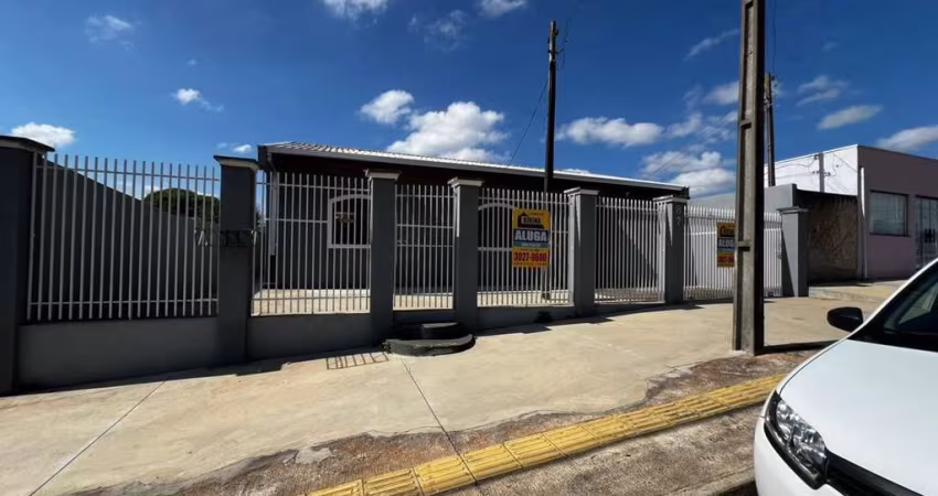 Casa Residencial com 2 quartos  para alugar, 420.00 m2 por R$1800.00  - Cara-Cara - Ponta Grossa/PR