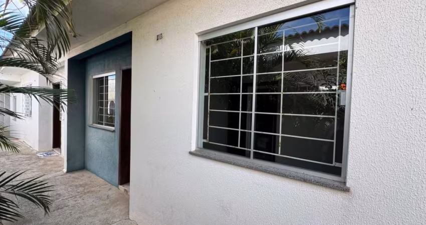 Casa Residencial com 2 quartos  para alugar, 40.00 m2 por R$850.00  - Uvaranas - Ponta Grossa/PR