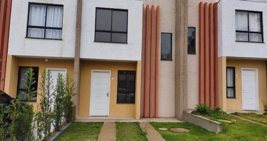 Sobrado com 2 quartos  para alugar, 61.00 m2 por R$1300.00  - Jardim Carvalho - Ponta Grossa/PR