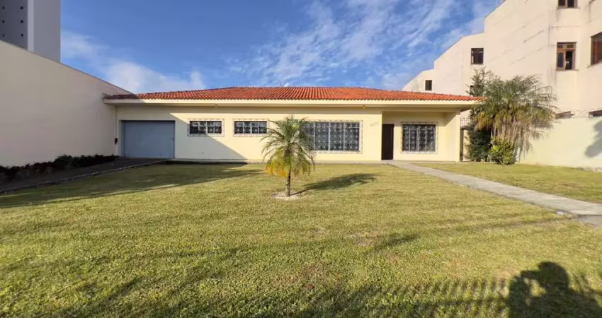 Casa Comercial com 4 quartos  para alugar, 240.00 m2 por R$7780.00  - Estrela - Ponta Grossa/PR