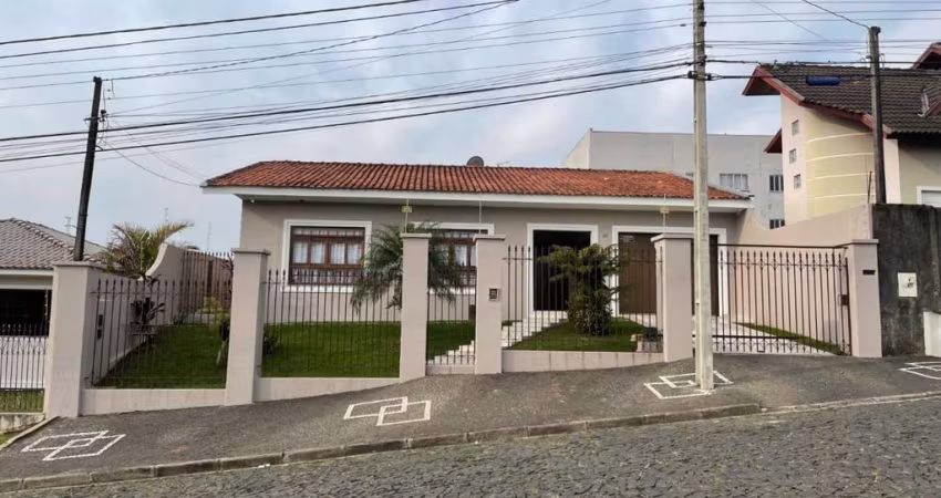 Casa Residencial com 3 quartos  à venda, 295.00 m2 por R$1600000.00  - Orfas - Ponta Grossa/PR