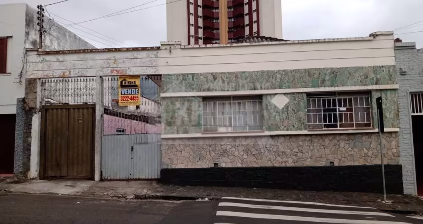 Terreno com 3 quartos  à venda, 300.00 m2 por R$560000.00  - Centro - Ponta Grossa/PR