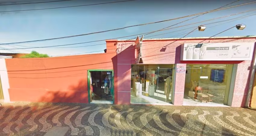 Casa Residencial com 3 quartos  à venda, 200.00 m2 por R$1600000.00  - Uvaranas - Ponta Grossa/PR