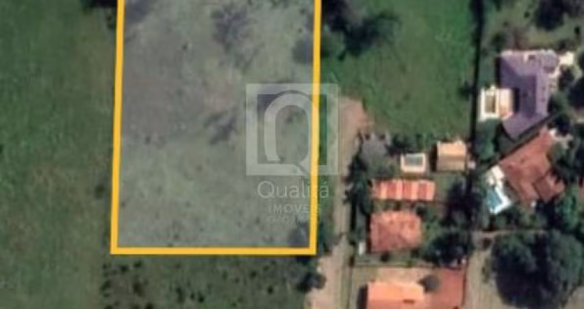 Área à venda em Araçoiaba da Serra - 8.500 m², Plana, Perímetro Urbano, Próxima à Raposo Tavares