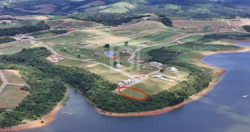 Terreno no Condomínio Portofino em Piedade