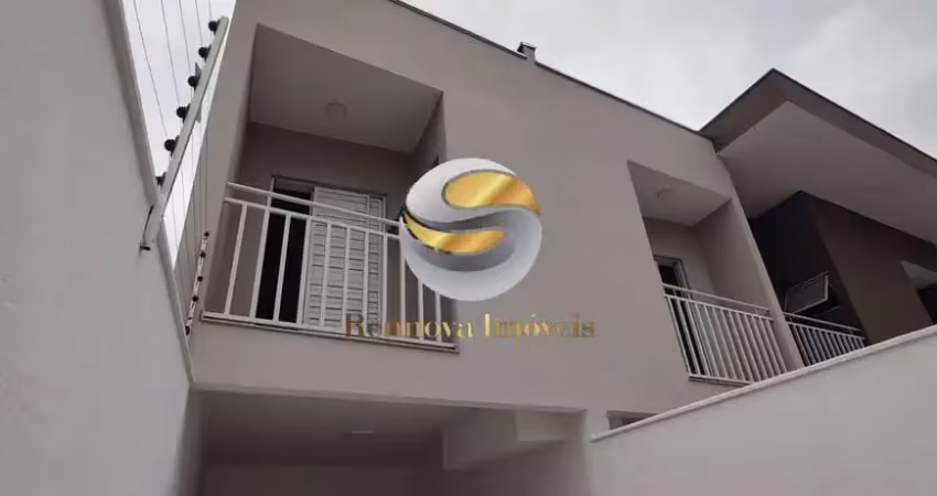 Casa km 19, 03 dormitórios, 2 suítes. pé direto alto, varanda, fácil acesso