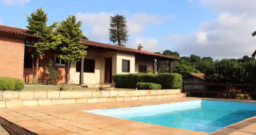 Casa terrea 3 amplas suites, imóvel estilo granjeiro com ótimos espaços