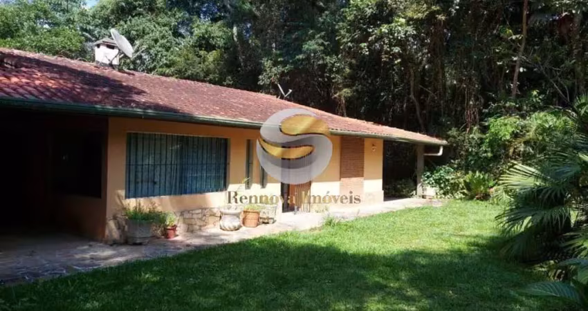 Casa 3 dormitórios, 1 suite, 5 vagas, aceita permuta, área verde