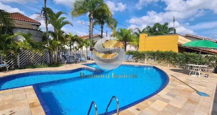 Casa para locação com armários planejados, lareira e quintal privativo