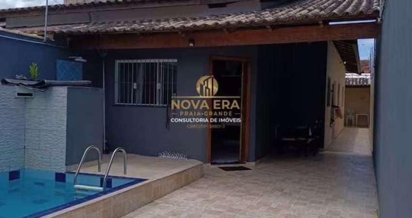 EXECELENTE CASA EM ITANHAÉM,2DORM,1SUITE,EDICULA,PISCINA,PRÓXIMO DO MAR.