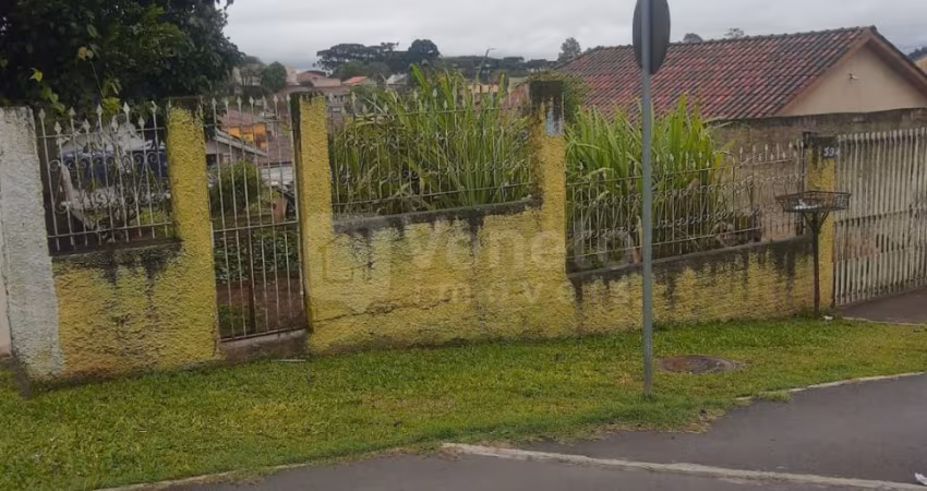 Terreno com Casa Não Averbada à Venda