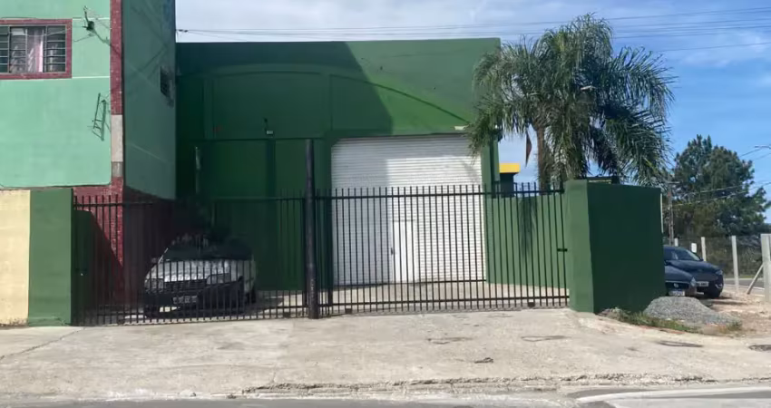 Este barracão é uma excelente opção para quem busca um imóvel funcional, bem localizado e com fácil acesso a serviços essenciais