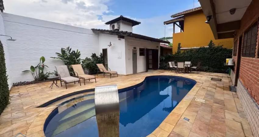 Casa em condomínio fechado com 4 quartos à venda na Rua Sylvia Sayão, Balneario Praia do Perequê, Guarujá