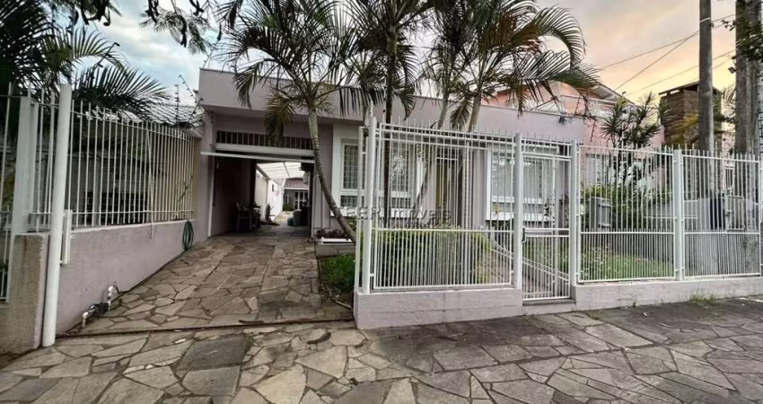 Casa Padrão 3 dormitórios suíte lareira churrasqueira e salão de festas