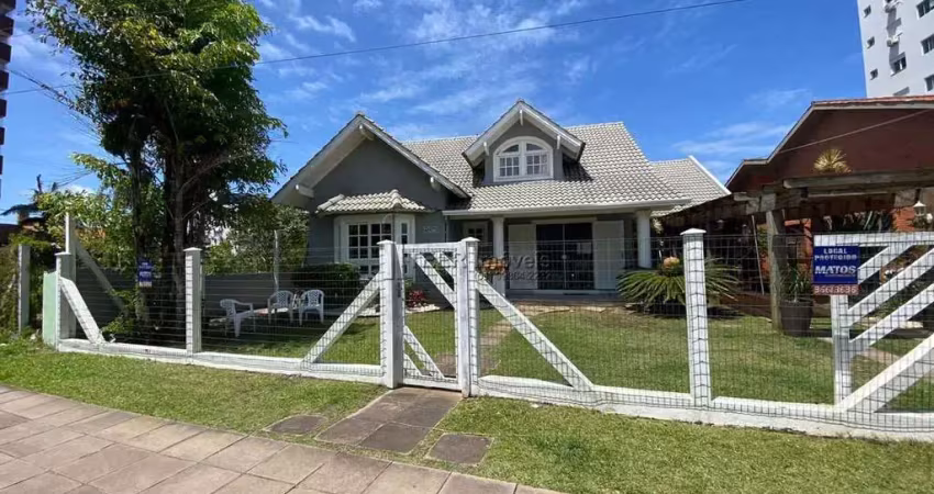 Casa com 5 quartos à venda no Centro, Tramandaí 