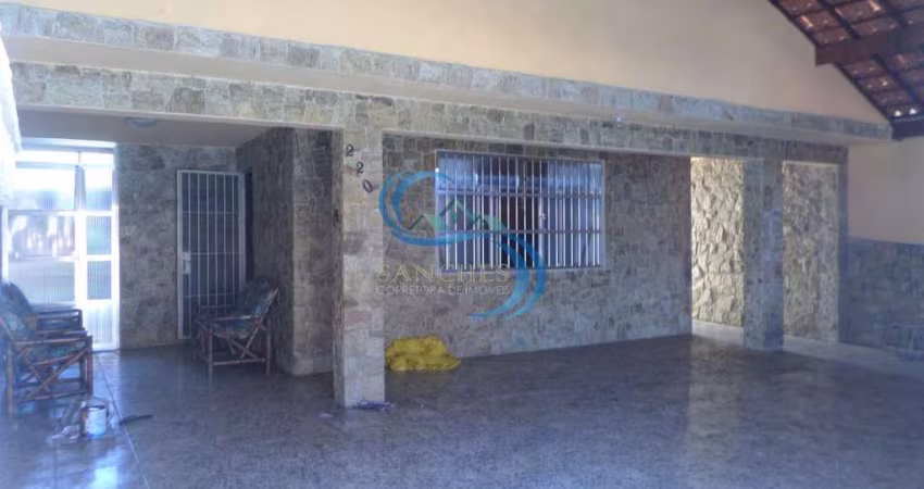 Casa com 3 dorms, Imperador, Praia Grande