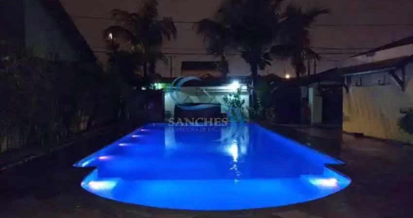Casa com 5 dorms, Maracanã, Praia Grande - R$ 1.5 mi, Cod: 3377