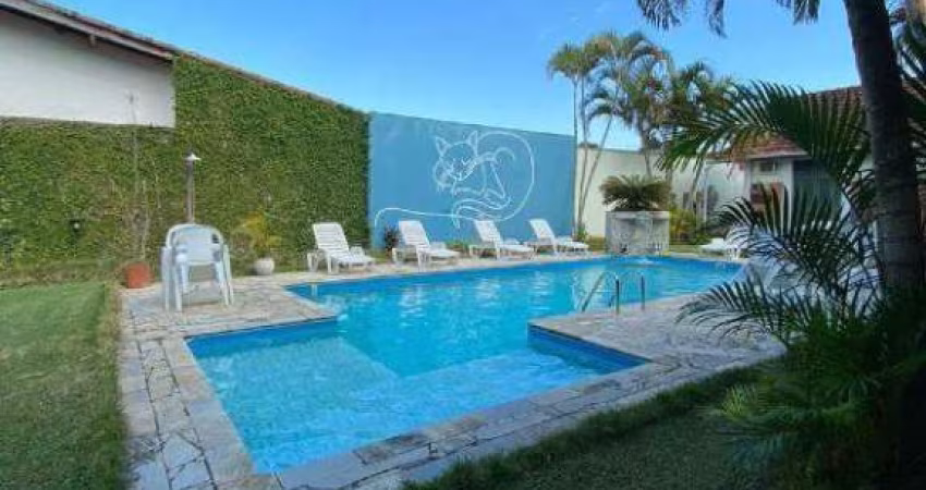 Casa à venda com 8 quartos no bairro Nova Itanhaém (Praia)