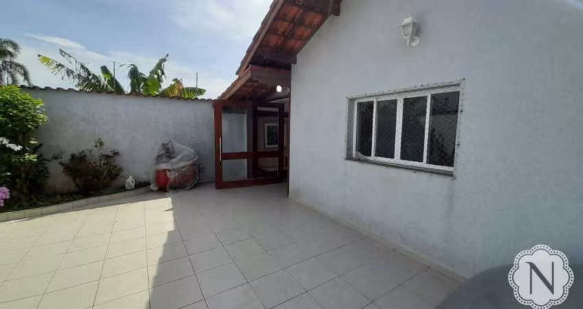 Casa à venda com 3 quartos no bairro Jardim Suarão (Praia)