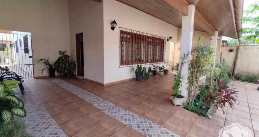 Casa à venda com 3 quartos no bairro Praia dos Sonhos
