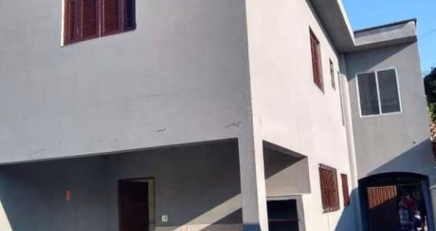 Sobrado à venda com 3 quartos no bairro Mosteiro