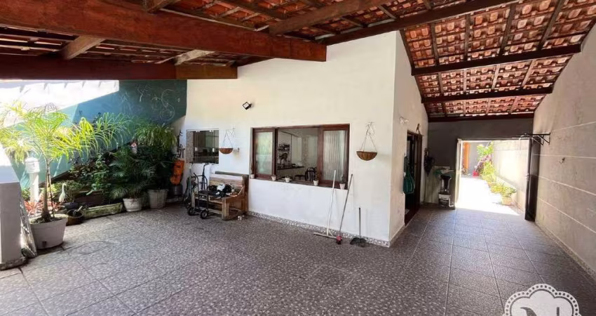 Casa à venda com 3 quartos no bairro Mosteiro