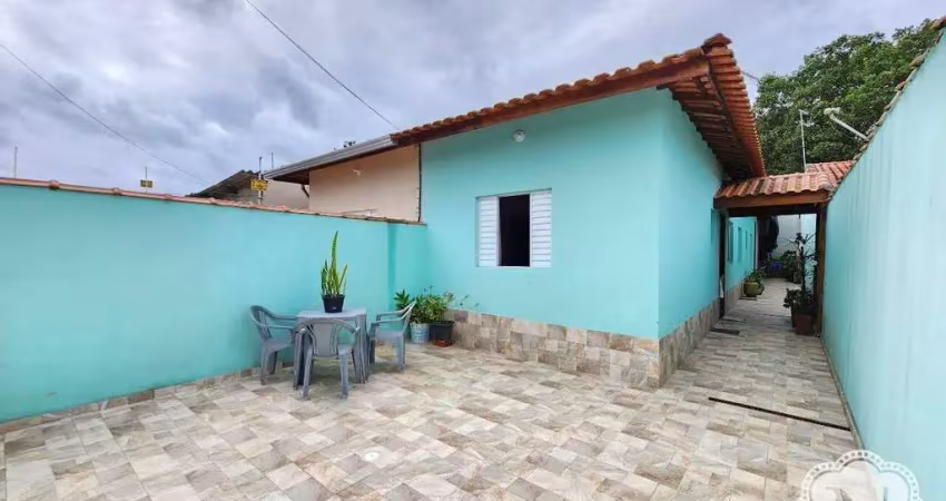 Casa com 2 quartos à venda na Rua Xerentes, Balneário Tupy, Itanhaém