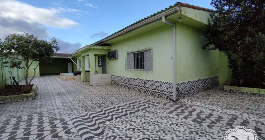 Casa à venda com 2 quartos no bairro Savoy