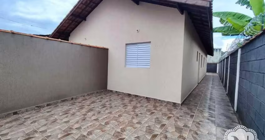 Casa à venda com 2 quartos no bairro nova itanhaém (interior)