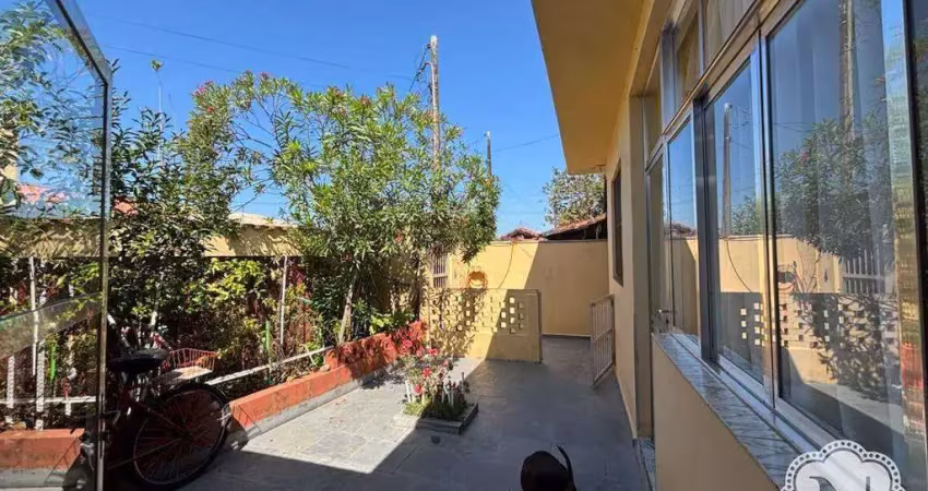 Casa com 3 quartos à venda na Rua Roque Arrivabene, Belas Artes, Itanhaém