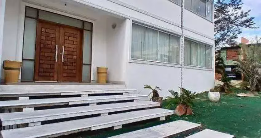 Vende casa em condomínio de alto padrão no centro de itanhaém