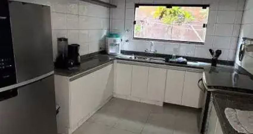 Casa com 4 quartos para alugar na Avenida Presidente Vargas, Centro, Itanhaém