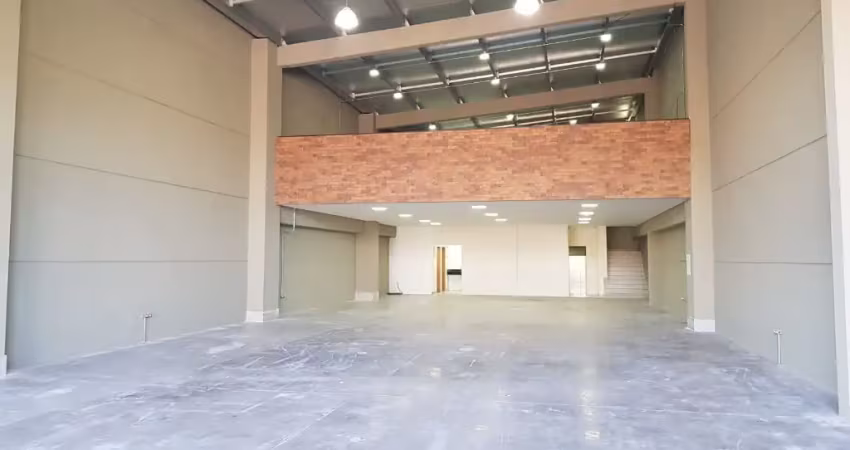 Barracão / Galpão / Depósito com 1 sala para alugar na Avenida São João, 2033, Antares, Londrina