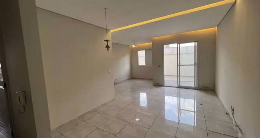 Apartamento térreo com quintal no coração da penha, a apenas 2 minutos a pé do metrô!