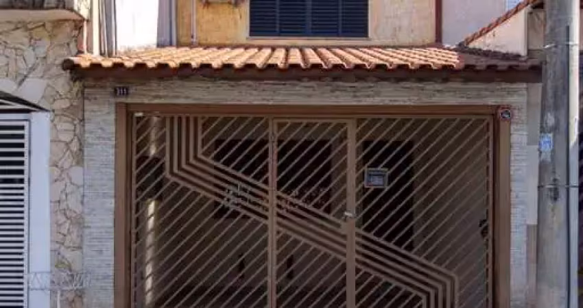 Sobrado bastante amplo, sendo dividido em 3 dormitórios, sala, cozinha, banheiro,  em Guarulhos, Jardim Santa Mena, com 3 quartos, 142m²