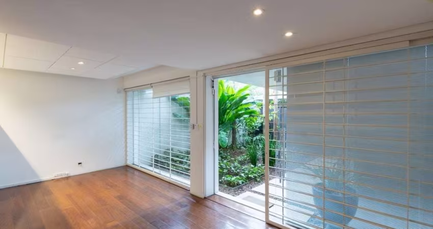 Casa à venda em São Paulo, Jardim Paulistano, com 3 quartos, 216m²