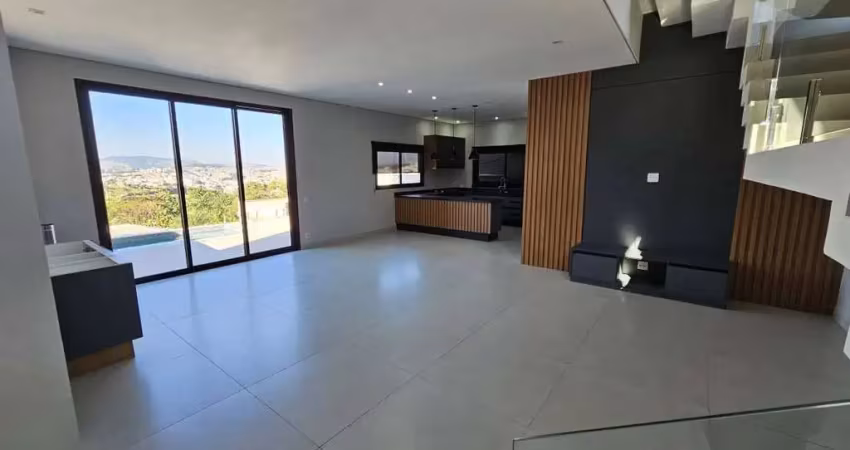 Venha morar nesta maravilhosa casa no condomínio villa real de bragança!! com 3 suítes e uma piscina privativa!