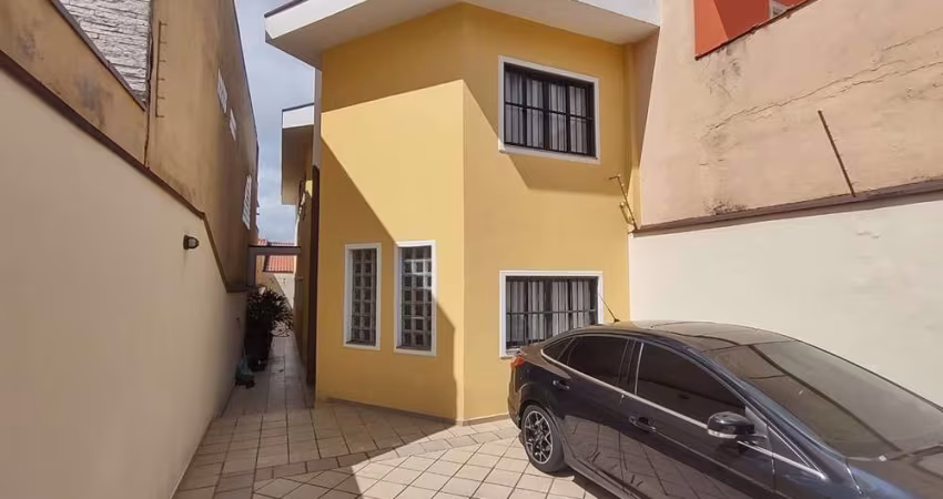 Casa com 3 quartos à venda na Rua Hermeto Lima, Sítio da Figueira, São Paulo