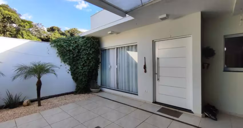 Casa tipo para venda em jardim sevilha com 3 quartos, sendo 2 suítes, 161m²